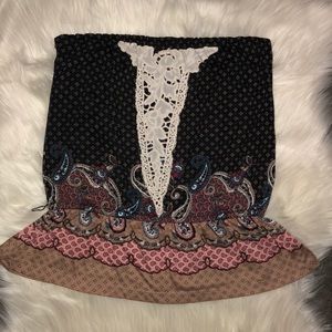 Feminine strapless lace tank